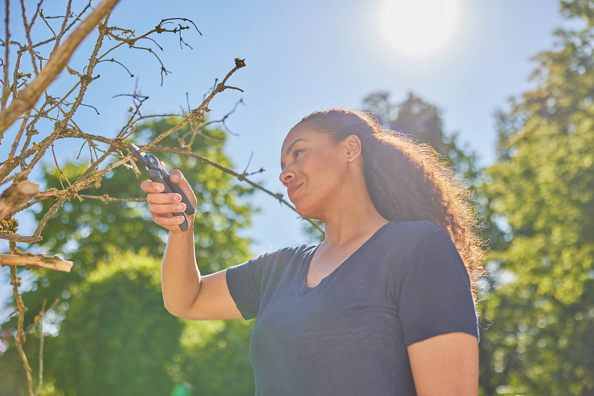 Prune like a pro with GARDENA PremiumCut Flex secateurs
