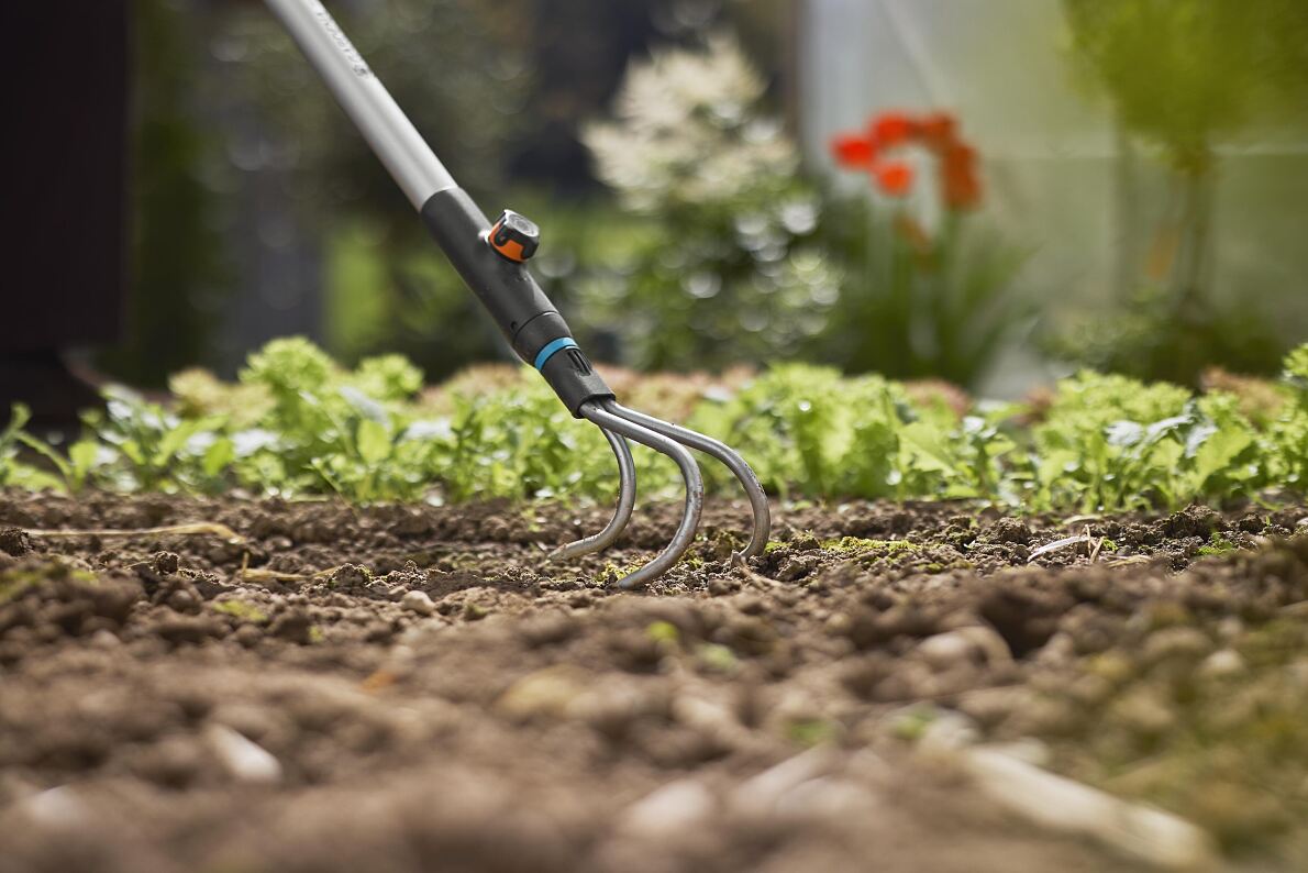 Der GARDENA combisystem-Grubber