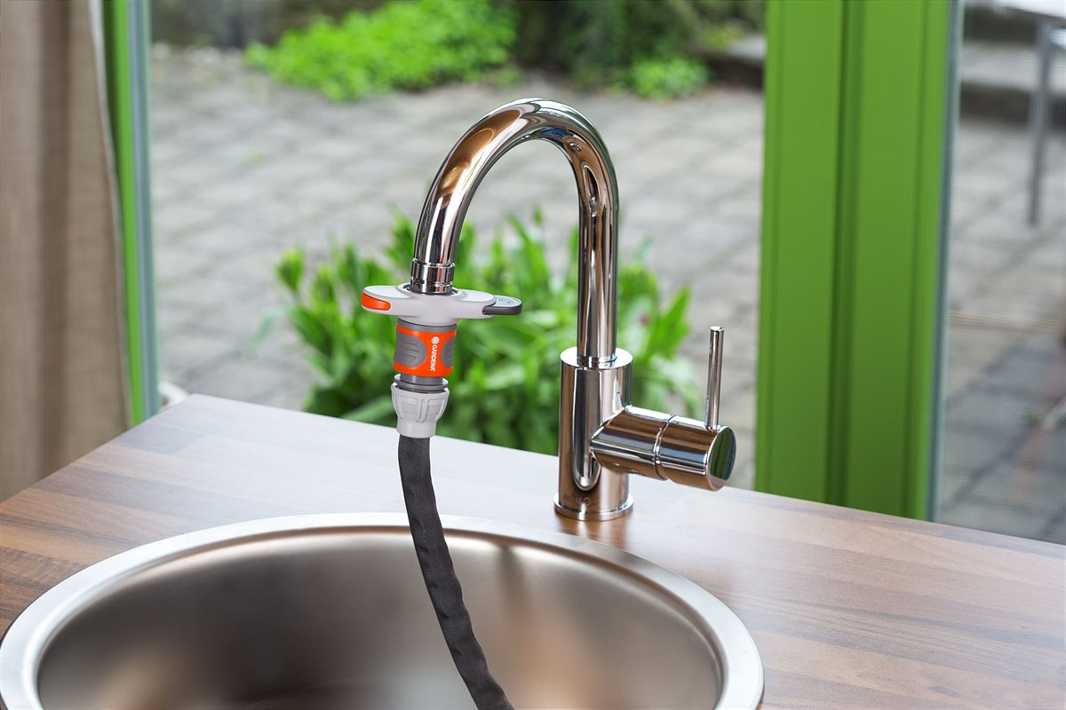 Raccord de robinet GARDENA pour robinet dintérieur
