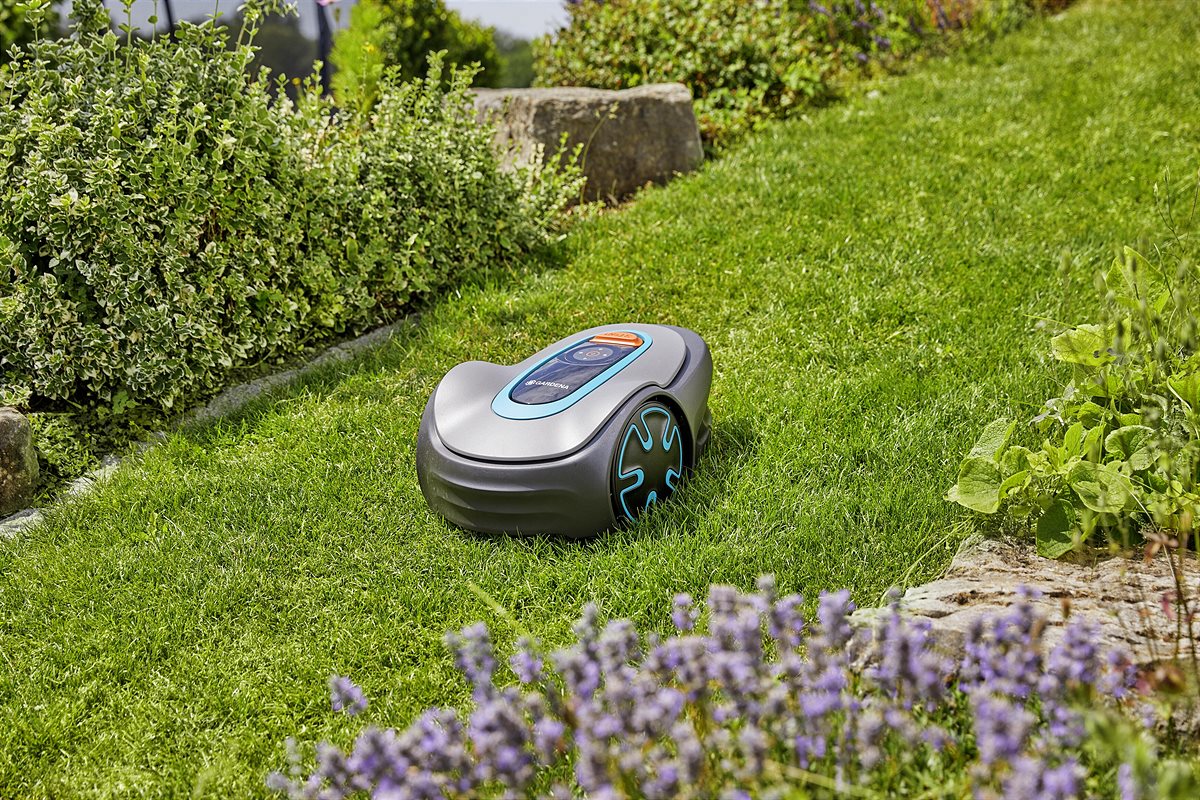 Tondeuse robot connectée Bluetooth® SILENO minimo - GARDENA - Ambiance