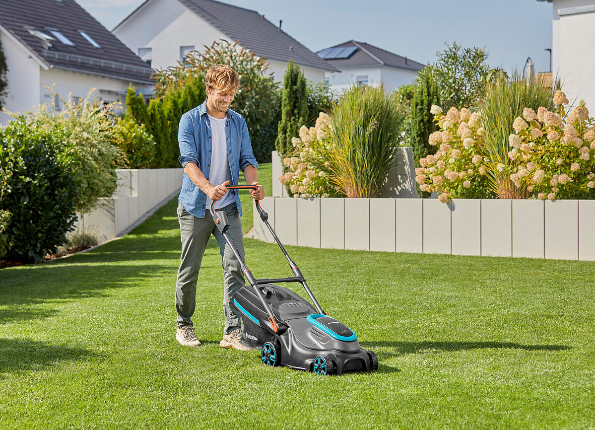 The new GARDENA lawnmowers PowerMax