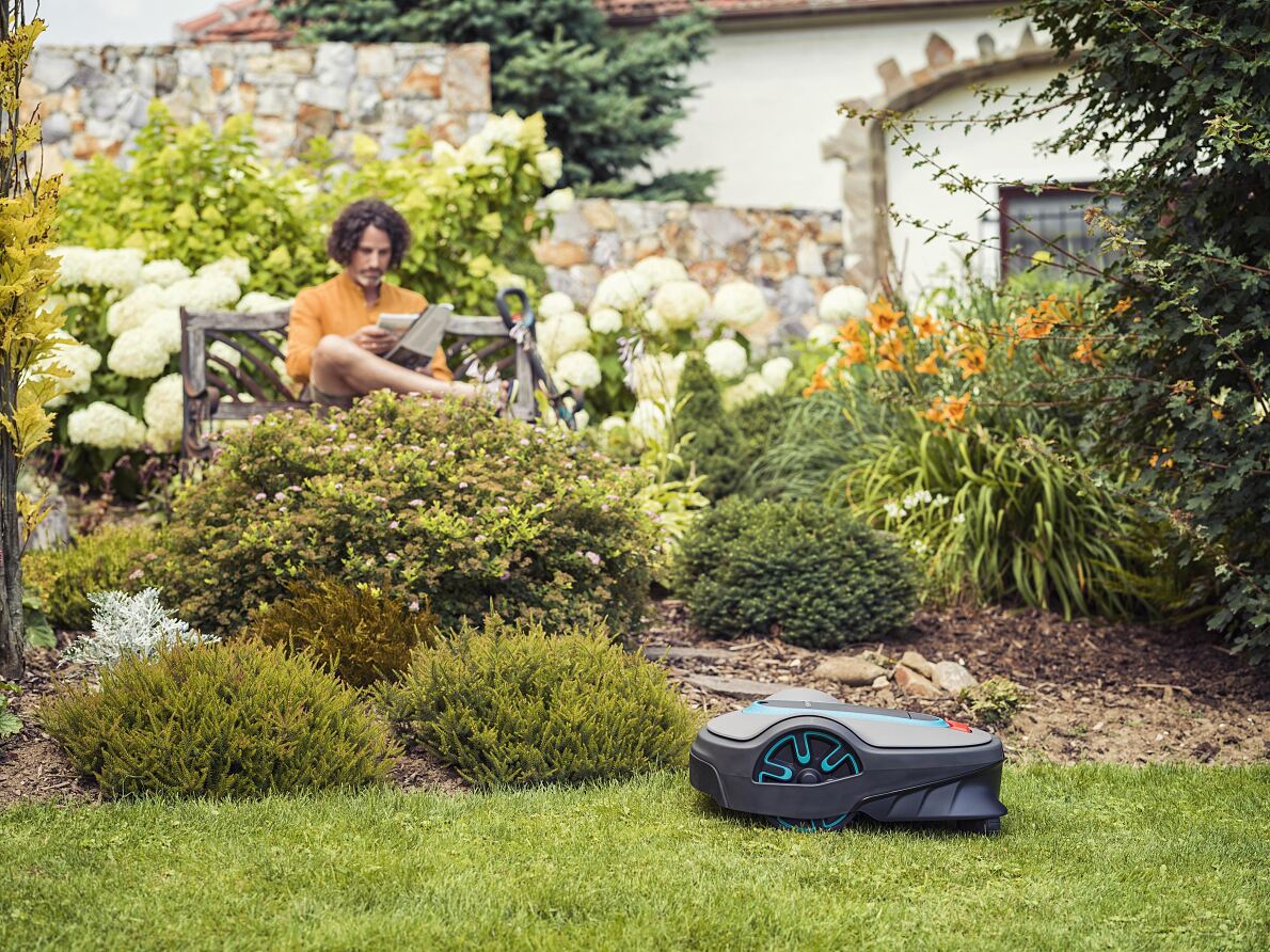 Gardena Robotic Lawnmower Sileno Life 750