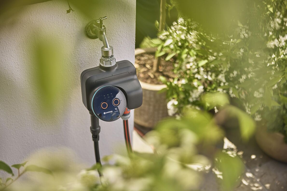 The new GARDENA smart Water Control